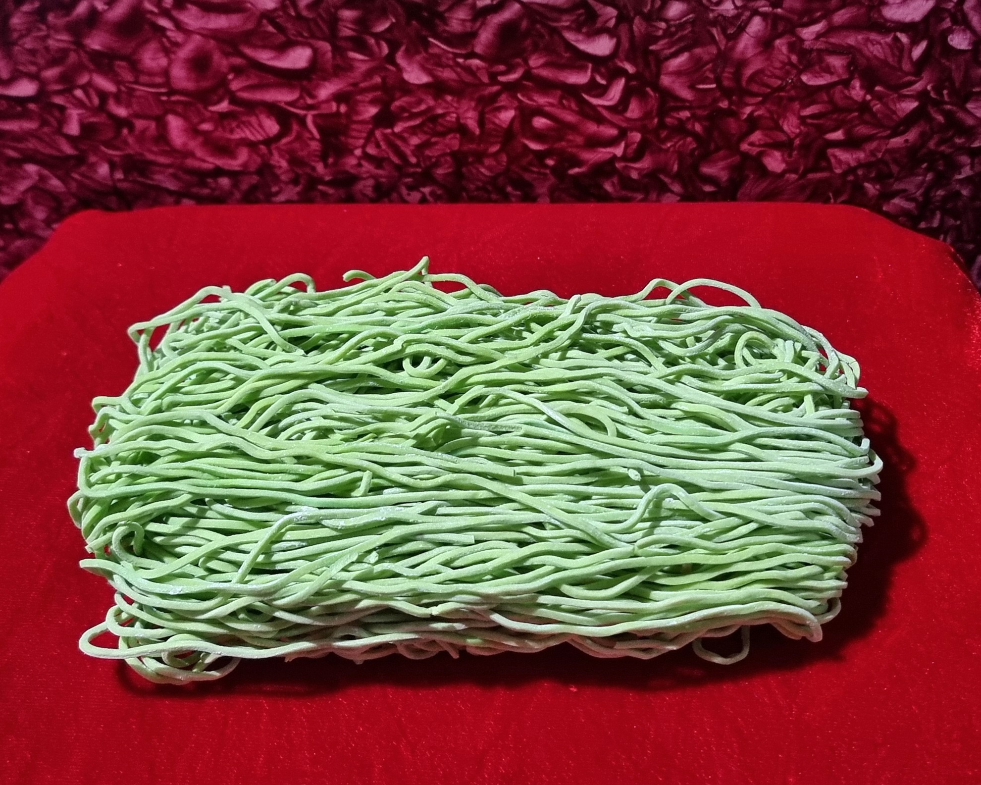 dry spinach noodles.jpg